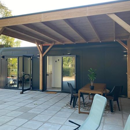 Tiny House Qirih Pension Zierikzee Buitenkant foto