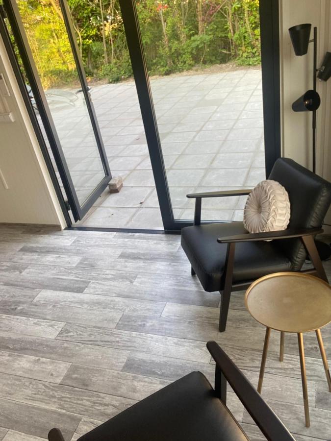 Tiny House Qirih Pension Zierikzee Buitenkant foto