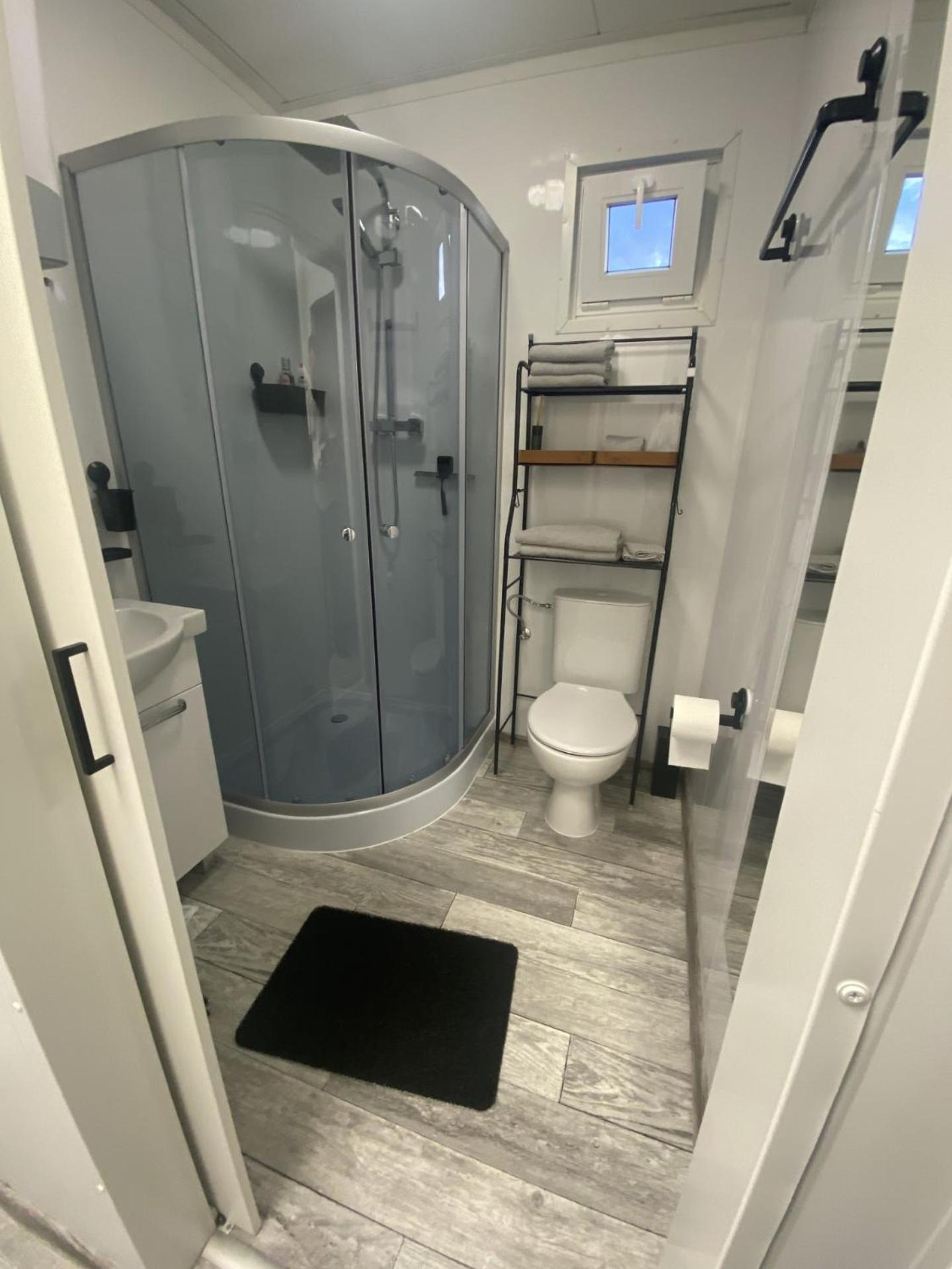 Tiny House Qirih Pension Zierikzee Buitenkant foto